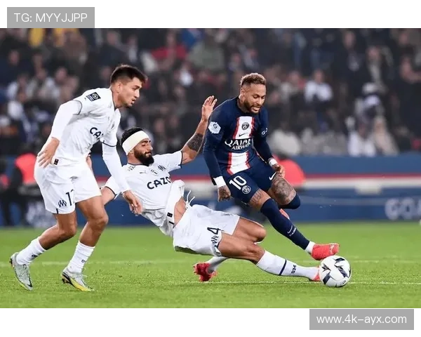 马赛两球领先遭巴黎FC补时绝平，防线专注度受考验